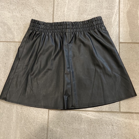 BCBGMAXAZRIA Laika Vegan Leather Skirt (In NEW condition) - Picture 8 of 8